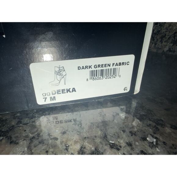 Guess G by GUESS Deeka Green Suede Ankle Boot Heels Studded Buckle Size 7 - Picture 3 of 7